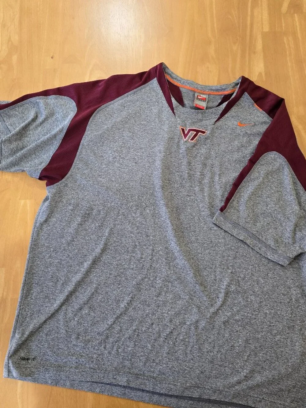 Virginia Tech Hokies Mens Nike Short Sleeve Polyester T-Shirt Gray Maroon Sz 3XL